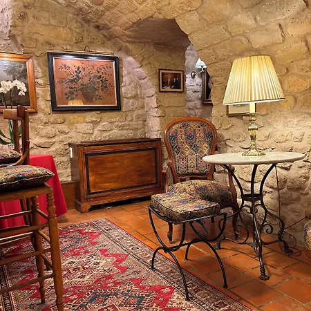 Ξενοδοχείο Duc De St-simon 4*