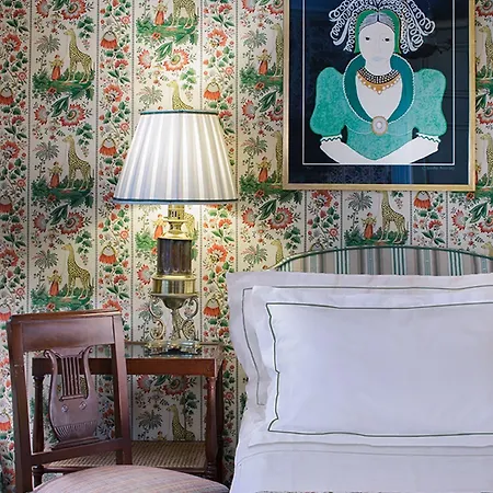 Hotel Duc De St-simon 4*