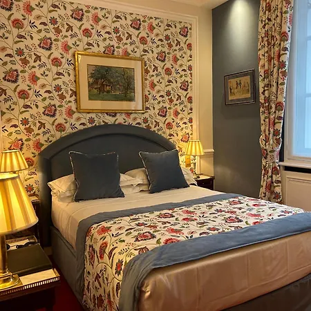Duc De St-simon Hotel