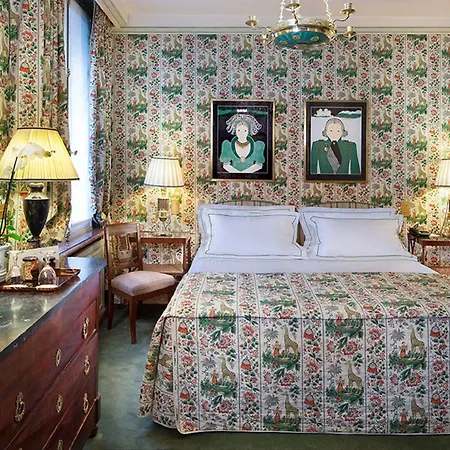 Hotel Duc De St-simon 4*