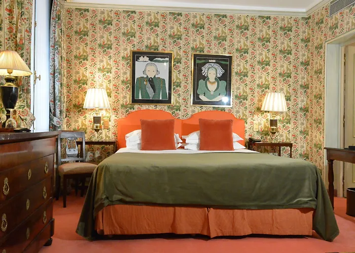 Hotel Duc De St-simon 4*