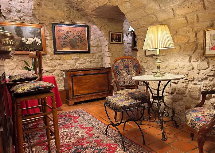 Hotell Duc De St-simon 4*