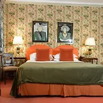 מלון Duc De St-simon 4*