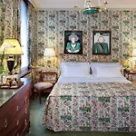 מלון Duc De St-simon 4*