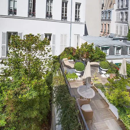 Hotel Duc De St-simon 4*