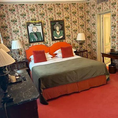 Hotel Duc De St-simon 4*