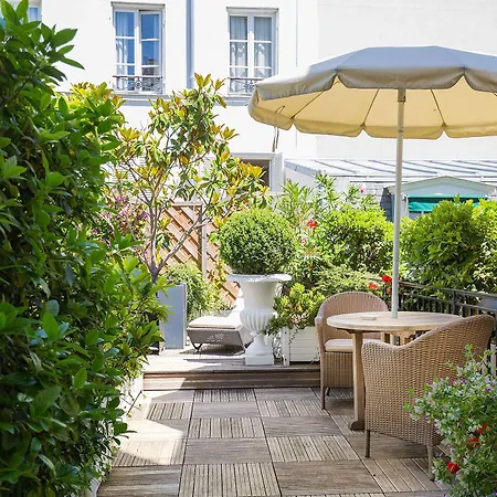 オテル デュック ド サン-シモン ホテル パリ