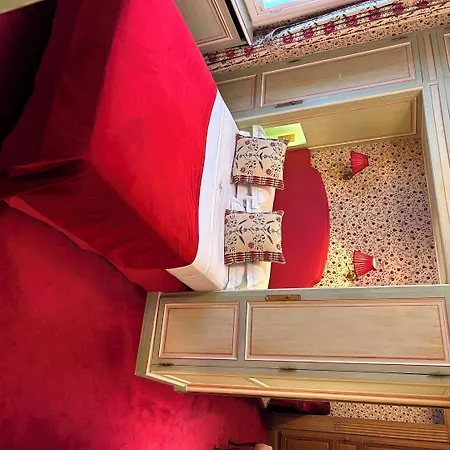 ホテル オテル デュック ド サン-シモン 4*